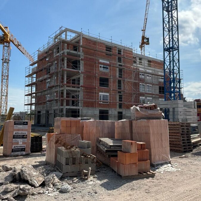 Pose d’&eacute;chafaudages pour des travaux d’isolations par l’ext&eacute;rieur et ravalement &agrave; Haguenau Strasbourg 6